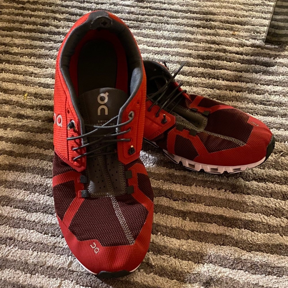 Men’s sz. 11.5 On Cloud 2.0 Red/Gray